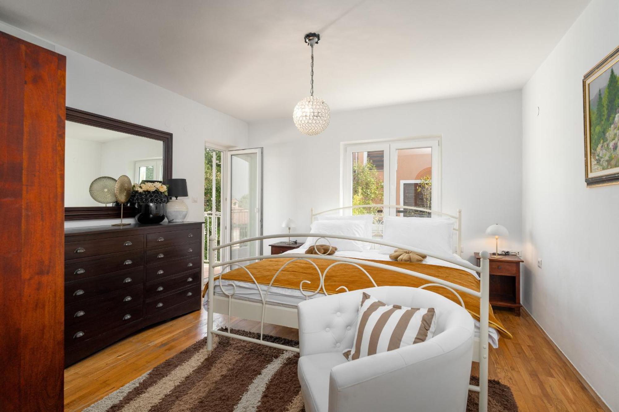 Villa Duga In Porec For 12 People With Sea View & Only 1,2 Km From Beach Extérieur photo